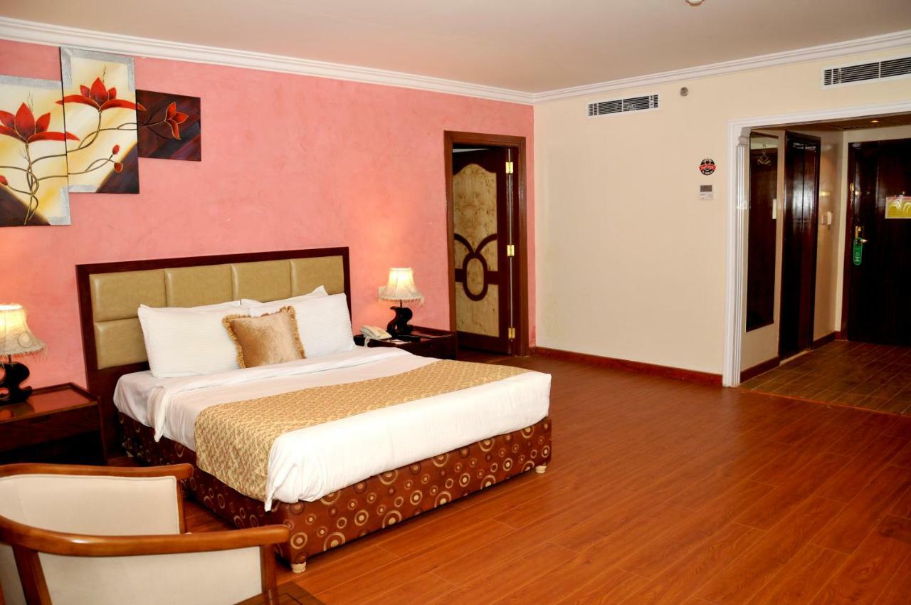 อะพอลโล ดิมอรา บิสซิเนส โฮเต็ล Hotel ริยาดห์ ภายนอก รูปภาพ